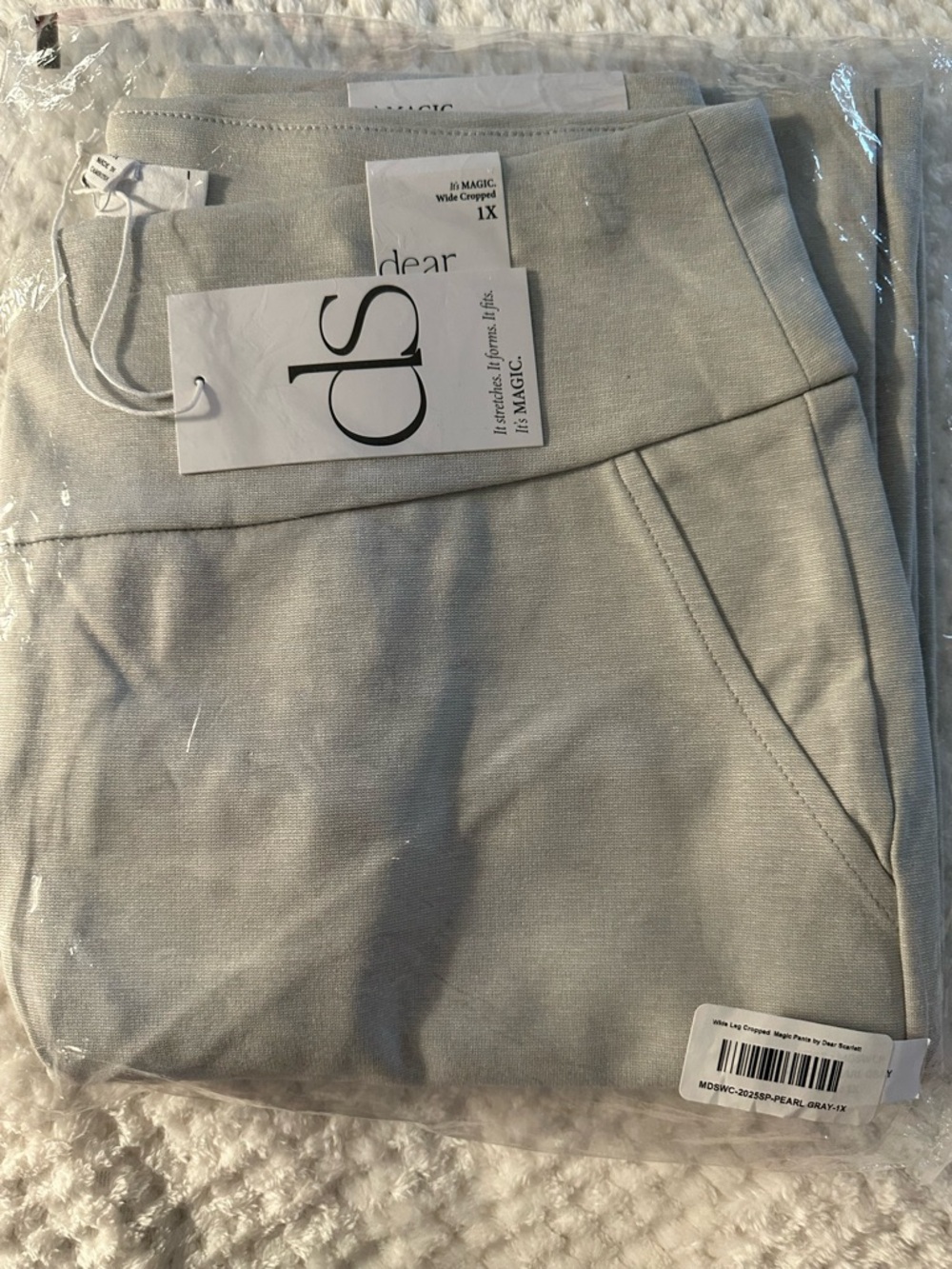 NWT DEAR SCARLET MAGIC WIDE LEG PANTS